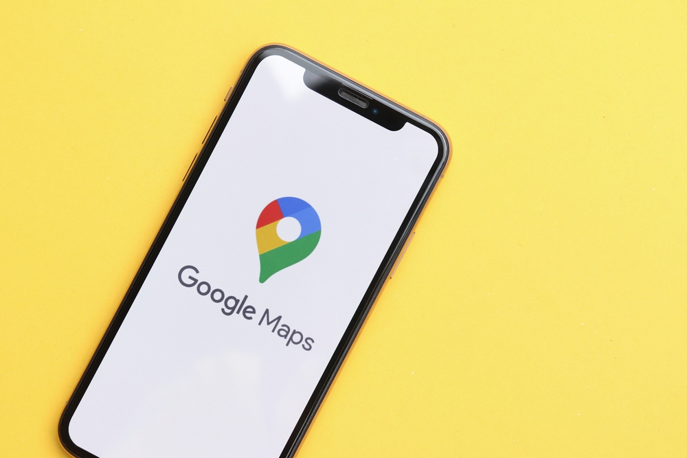 Cum poți economisi bani folosind Google Maps