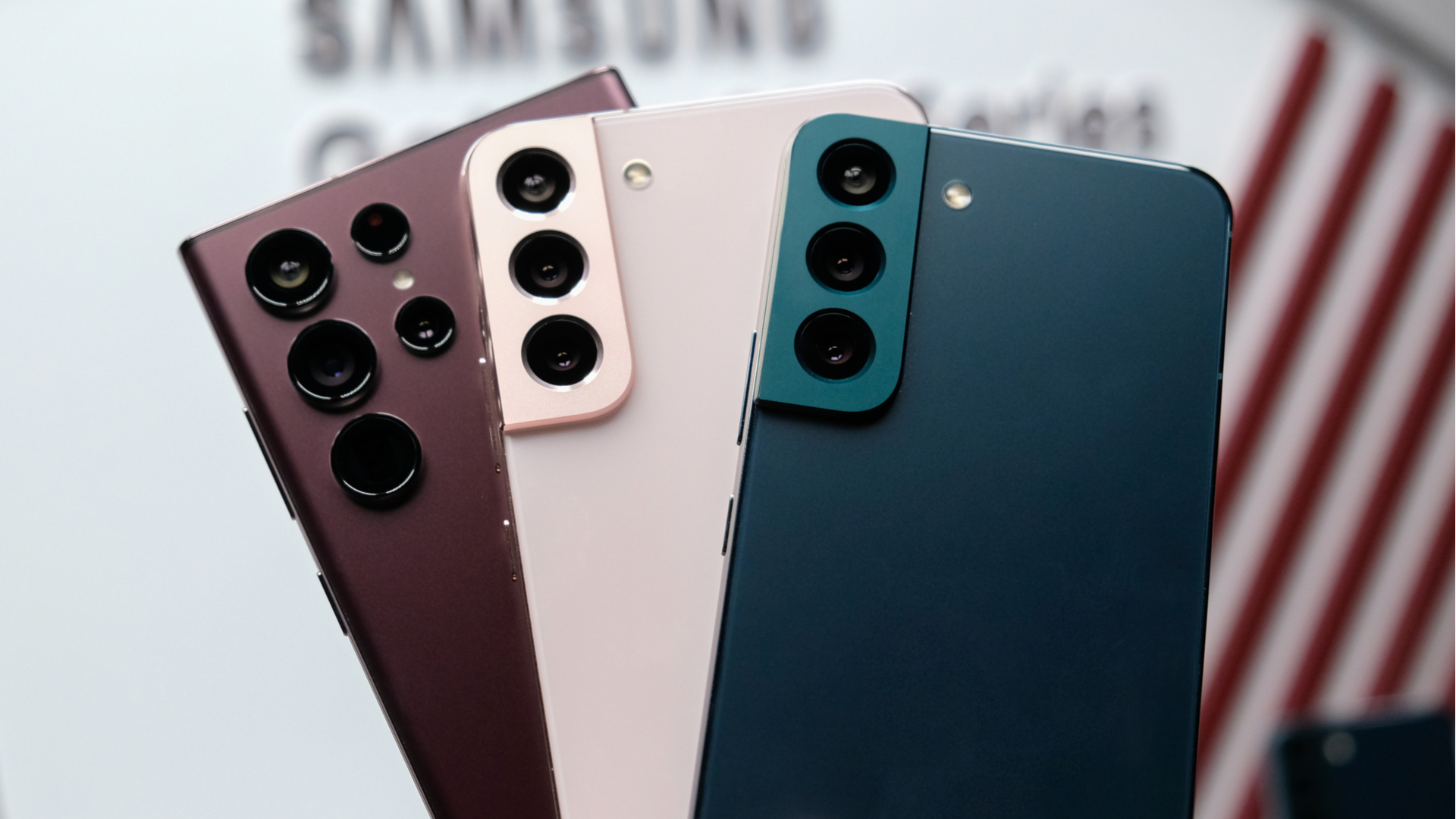 Samsung Galaxy S22, cu sau fără folie de protecție pe ecran?